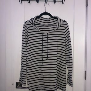 Avenue Pullover Blouse- Scoop Neck